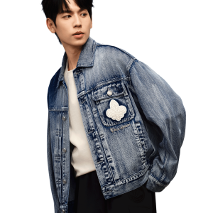 1010348-454 | MEN'S IRIS LOGO LOOSE FIT DENIM JACKET | INSIGNIA BLUE