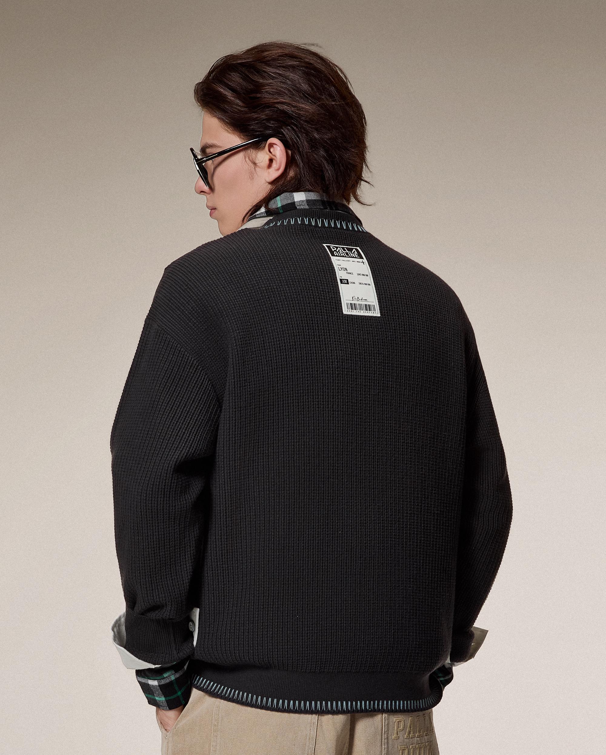 1012813-063 | MEN'S PALLADIUM LOGO TOP-STITCHING SWEATER | BLACK SAND - Image 2