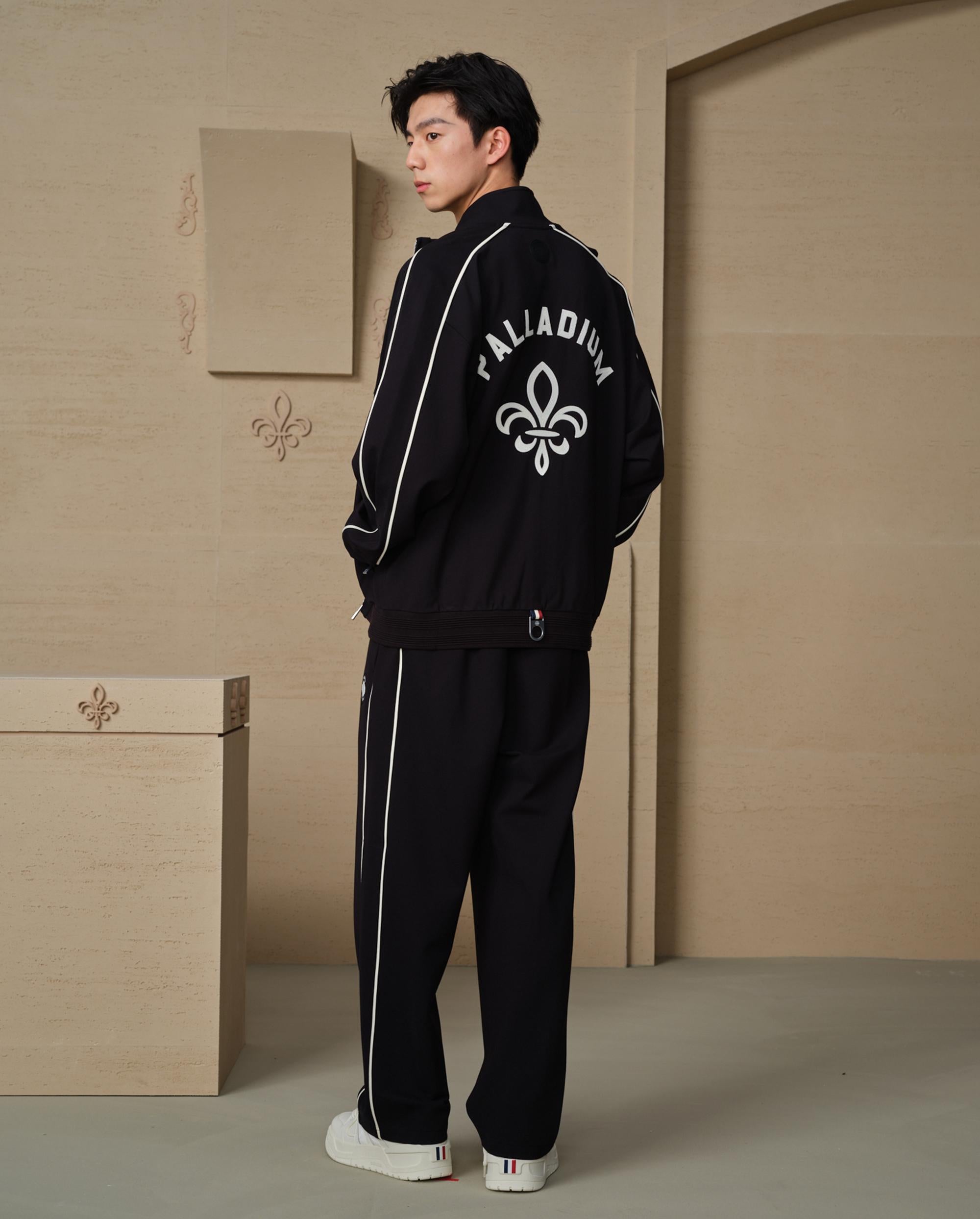 109658-032 | MEN'S PALLADIUM LOGO SIDE STRIPED JACKET | TAP SHOE - Image 2