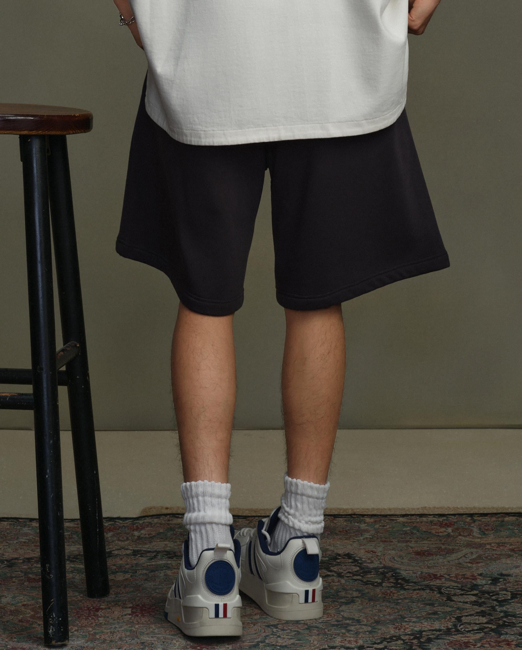 178025-033 | UNISEX EMBROIDERED IRIS LOGO SHORTS | BLK OYSTER - Image 2