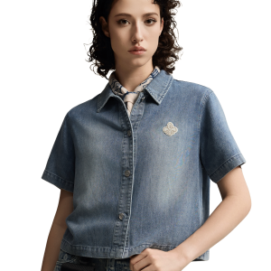 1911395-424 | WOMEN'S EMBROIDERED IRIS LOGO DENIM SHIRT | BLUE SHADOW