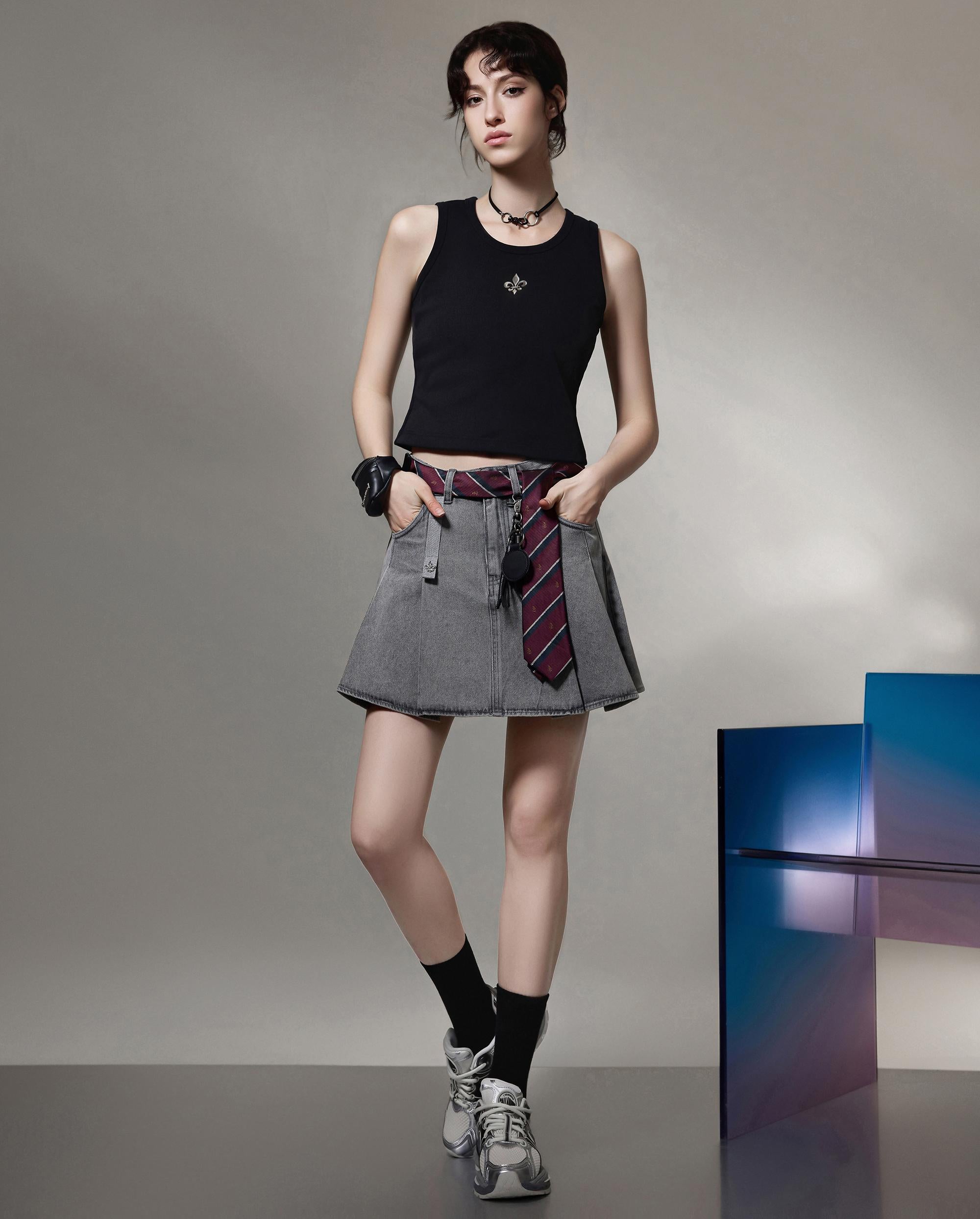 1911398-032 | WOMEN'S IRIS LOGO TANK TOP | TAP SHOE - Image 3