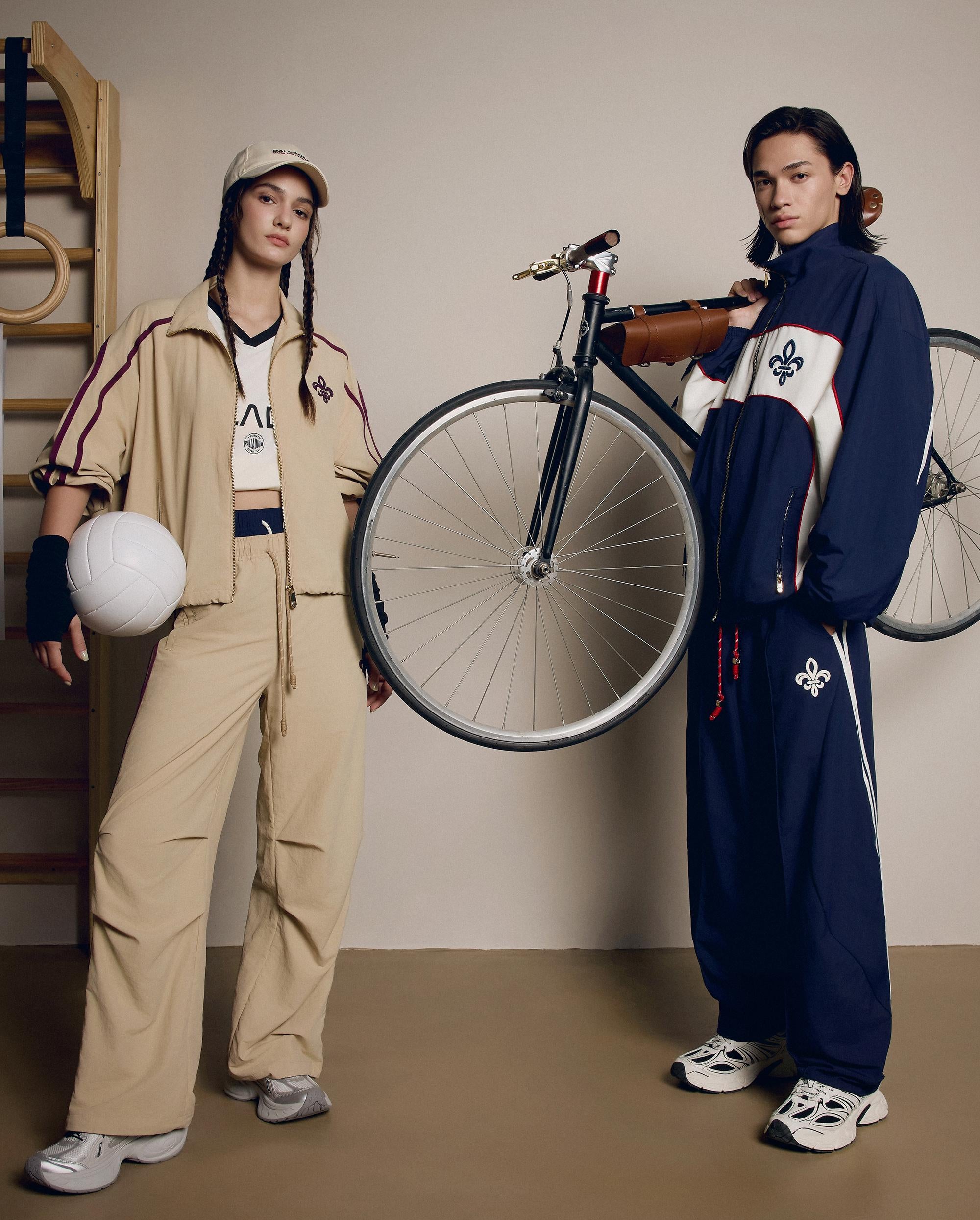 1911943-158 | WOMEN'S IRIS LOGO SIDE STRIPES LOOSE FIT JACKET | MILK TEA - Image 3