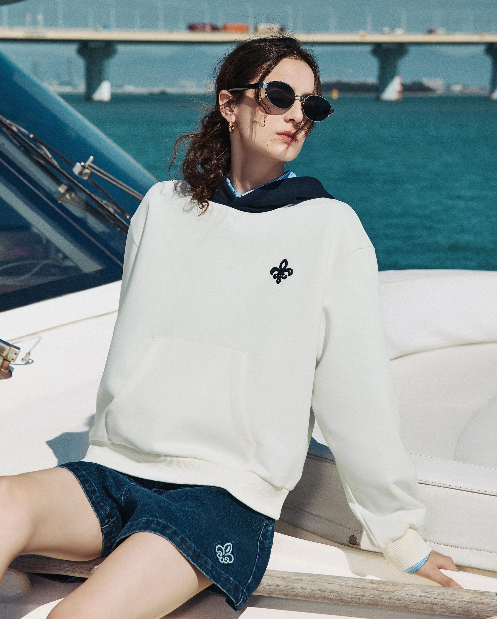 1912857-262 | WOMEN'S IRIS LOGO COLOR BLOCKS HOODIE | MARSHMALLOW - Image 2