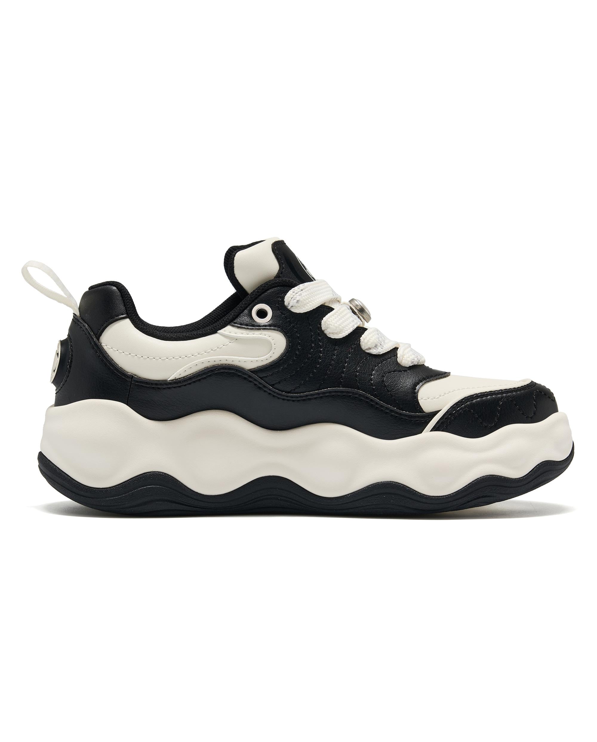94845-009-M | WOMEN'S PALLAPEARL CHUNKY SNEAKERS | BK/WT/WT